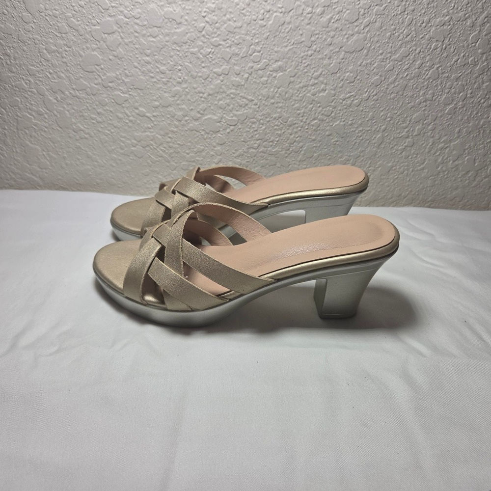 Champagne Gold Woven Strappy Block Heel Slide Sandals Size 37 Metallic Mule